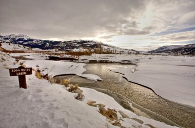 Yellowstone park wyoming kış kar soda butte creek