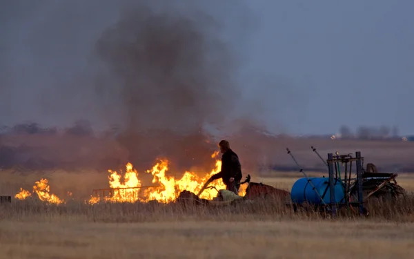 火災ファーム サスカチュワンの制御 — ストック写真
