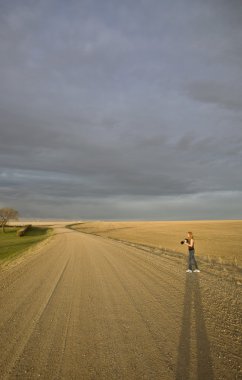 genç kız peyzaj fotoğrafçı