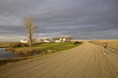 genç kız peyzaj fotoğrafçı