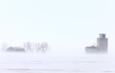 kasaba ve blizzard saskatchewan asansörde tahıl