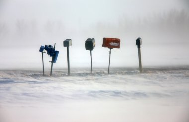 Kış saskatchewan'ın posta kutularına