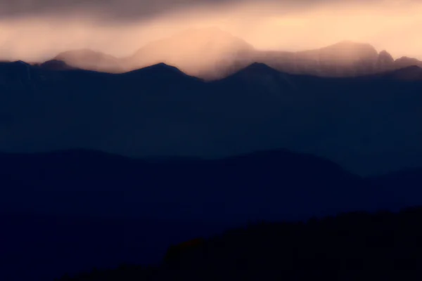 Сценические Северные Скалы Британской Колумбии — стоковое фото
