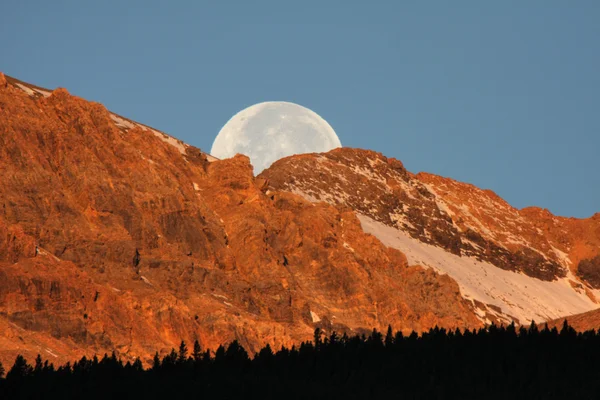 Full Moon Mountain Scenic Alberta — Stock Photo, Image