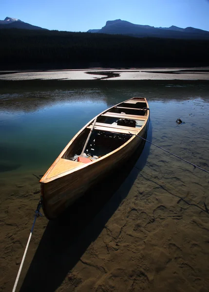Medycyna Jezioro Parku Narodowym Jasper — Zdjęcie stockowe