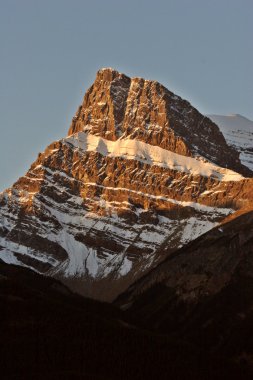 Dolunay üzerinde dağ icefield