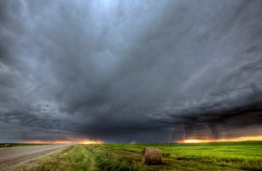 fırtına bulutları saskatchewan içinde