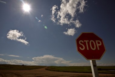 saskatchewan dönüm noktasında dur işareti