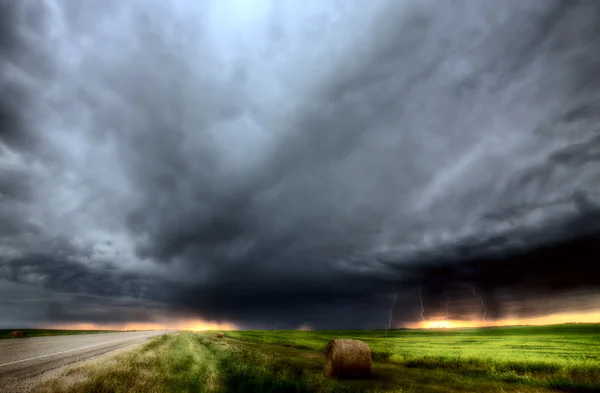 Nuvole di tempesta sopra Saskatchewan — Foto Stock