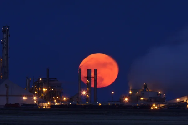 Full Moon Saskferco Potash Plant — Stock Photo, Image