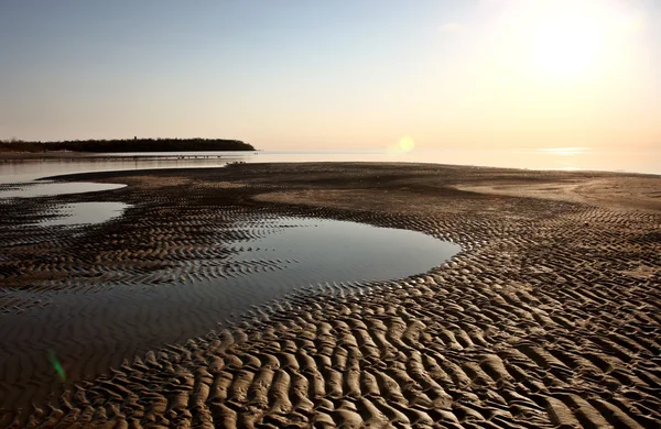 Sand flats along shore of Lake Winnipeg — Stock Photo, Image