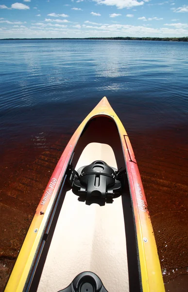Каяк Кромки Воды Озере Виннипег — стоковое фото