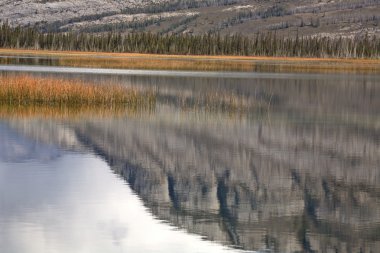 dağ yansımaları doğal Alberta