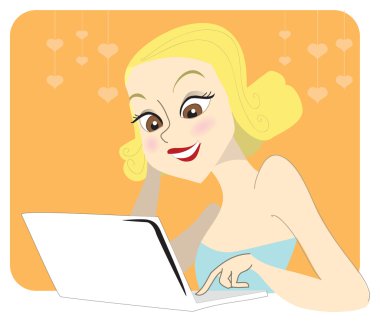 sarışın genç kadın kıvırcık saçlı onun bilgisayar ile sevilen bir kupa turuncu bir zemin üzerine sohbet. saint-Sevgililer için harika
