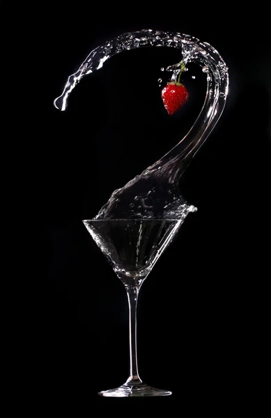 Martini Aardbei Splash Zwart — Stockfoto