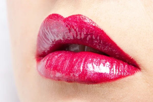 Rote Lippen in Großaufnahme — Stockfoto