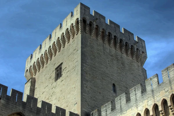 Ogromna Wieża Crenellations Średniowiecznym Zamku — Zdjęcie stockowe