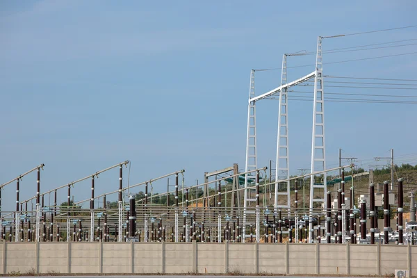 Elektrizitätswerk Südfrankreich — Stockfoto