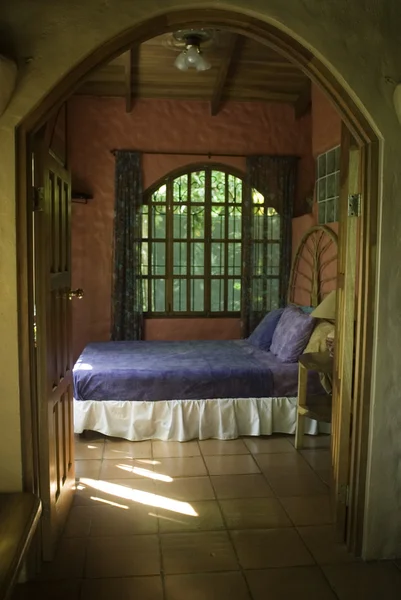 Bedroom Arched Doorway — Stock Photo, Image