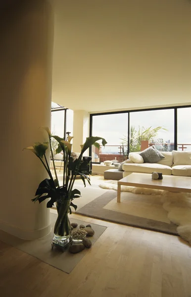 Londres apartamento penthouse, sala de estar detalhe — Fotografia de Stock