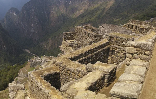 Ruinas de Machu Picchu en el acantilado — Foto de Stock