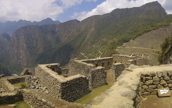Machu Picchu montaña y ruinas — Foto de Stock