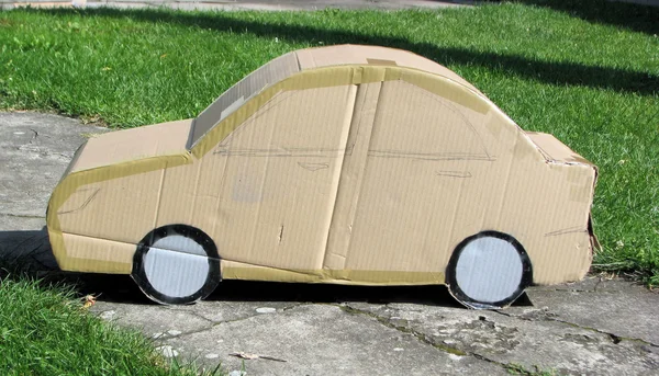 Cartonboard carro feito à mão — Fotografia de Stock