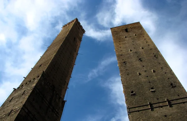 İki Kule Bologna, İtalya — Stok fotoğraf