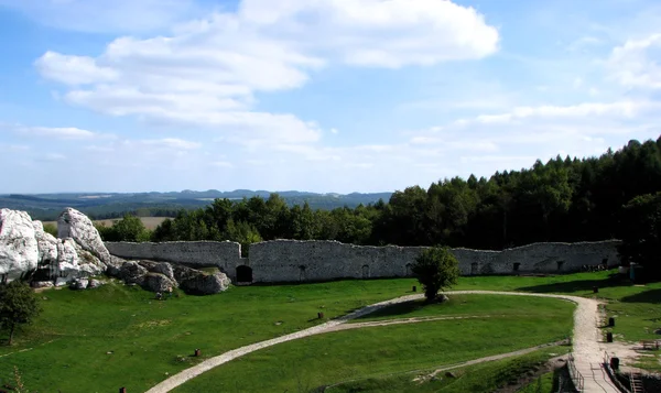 Старые руины замка — стоковое фото