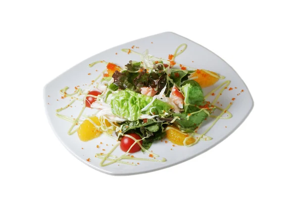 Anspruchsvoller Salat Mit Mandarinensegmenten Und Kaviar Vor Weißem Hintergrund — Stockfoto