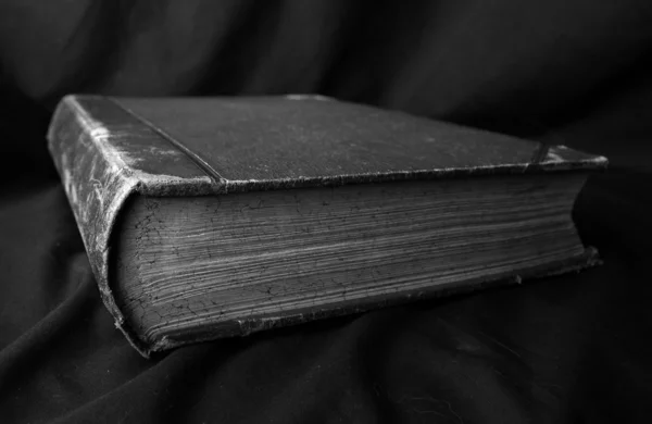 Ritka Régi Könyv Fekete Szövet Nagyon Antik — Stock Fotó