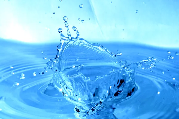 青い水スプラッシュ マクロをクローズ アップ — ストック写真