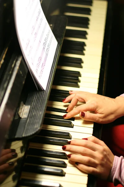Piano melodi — Stockfoto