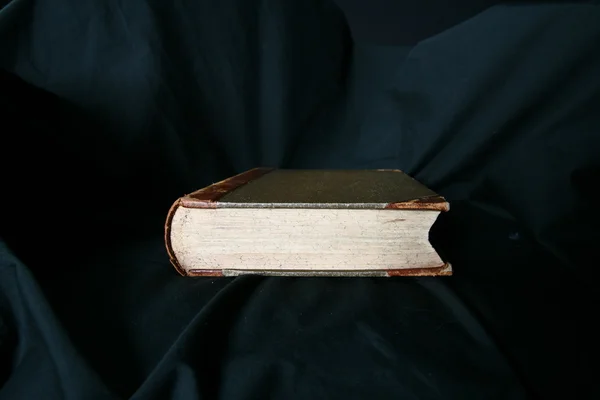 Рідкісна Стара Книга Чорній Тканині Дуже Антикварна — стокове фото