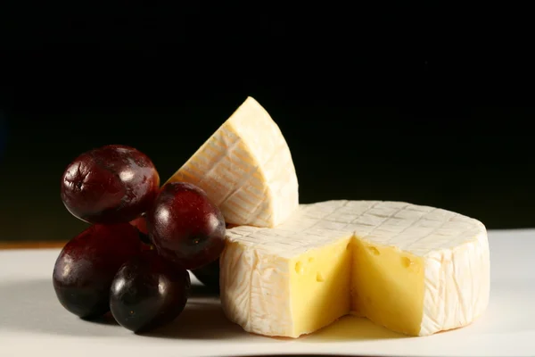 Brie Queso Comida Gourmet Uva —  Fotos de Stock