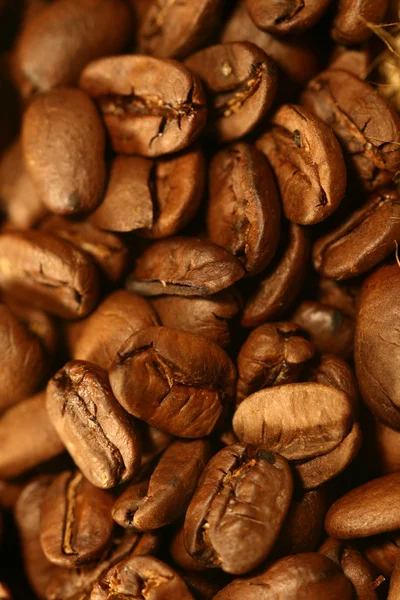 Çok Sıcak Büyük Siyah Kahve Çekirdekleri Makro — Stok fotoğraf