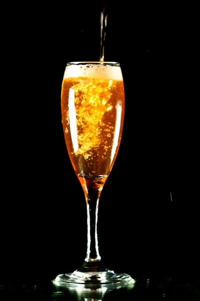 Champagner Glas Auf Schwarzem Hintergrund — Stockfoto