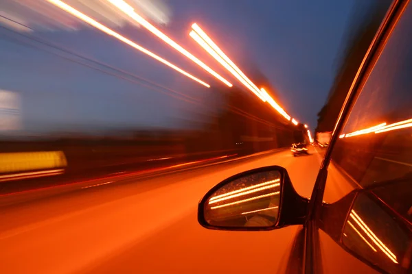 Velocidad Conducción Coche Movimiento Nocturno Borrosa — Foto de Stock
