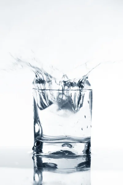 Vodka Álcool Elegante Barra Respingo Fundo — Fotografia de Stock