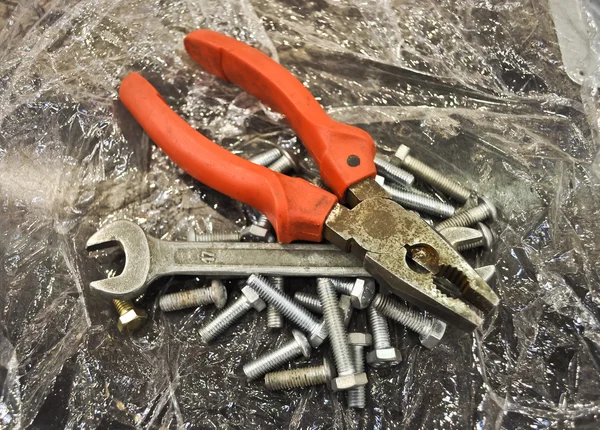Συνδυασμός πένσα κλειδί βίδες — Φωτογραφία Αρχείου