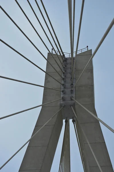 Közeli kép: a modern híd tervezése — Stock Fotó
