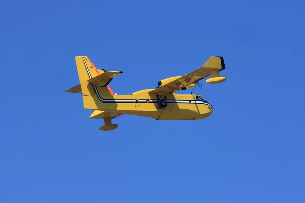 用于火灾和搜索和救援行动的特殊模型飞机 — 图库照片