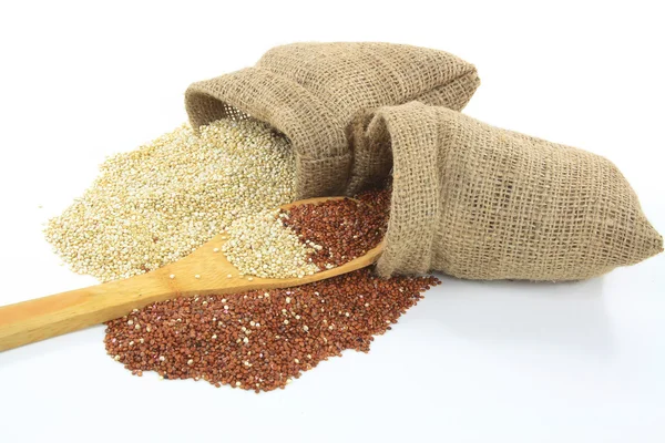 Obrázek Vytekla Pytlovina Pytle Nad Dřevěnou Lžící Semínka Organické Quinoa — Stock fotografie