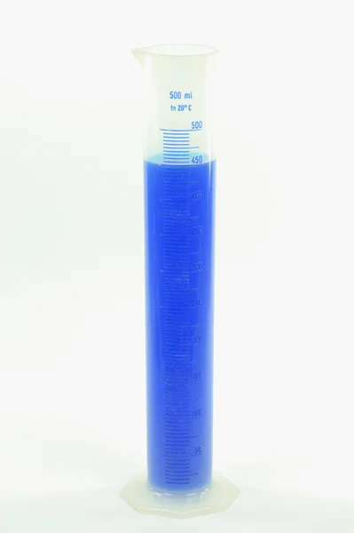 Laboratório cilindro de medição de plástico . — Fotografia de Stock