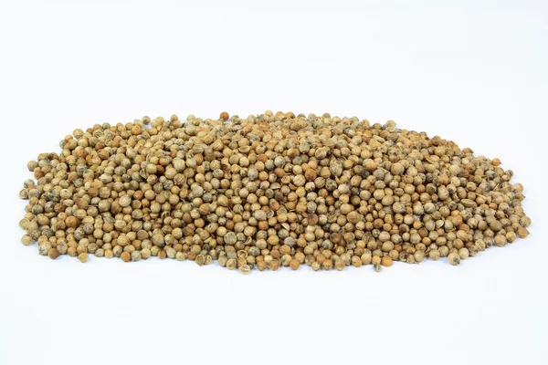 Samen von Koriander auf einem Haufen. — Stockfoto