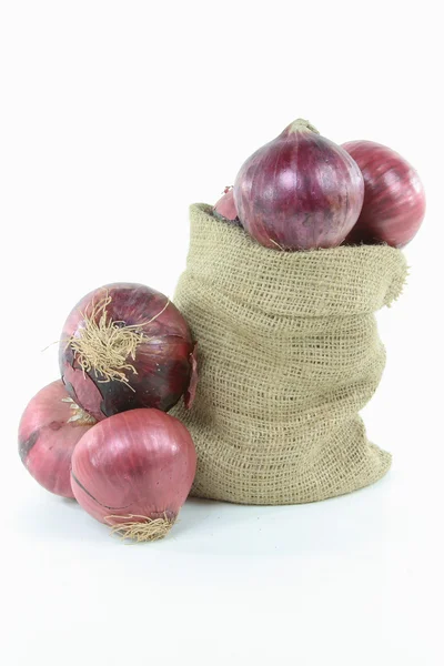 Bawang merah dalam tas goni — Stok Foto