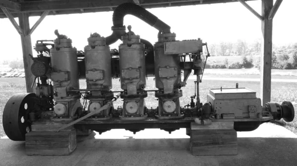 Ještě Černobílý Obraz Starého Modelu Čtyři Písty Motoru Lodích — Stock fotografie
