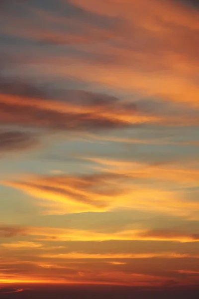 Chmury o zachodzie słońca na plaży — Zdjęcie stockowe