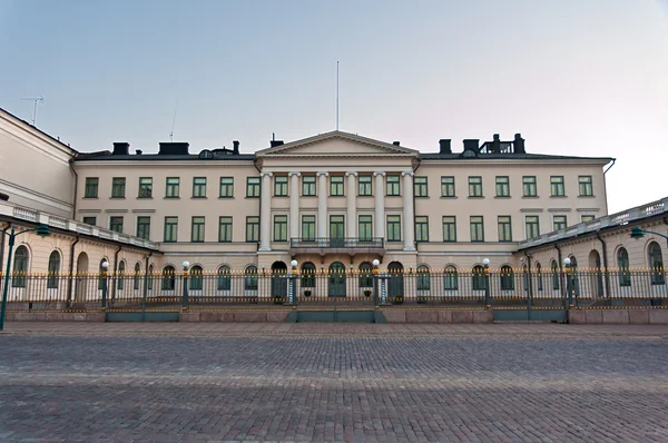 Widok Przodu Pałacu Prezydenckiego Helsinki Finlandia — Zdjęcie stockowe