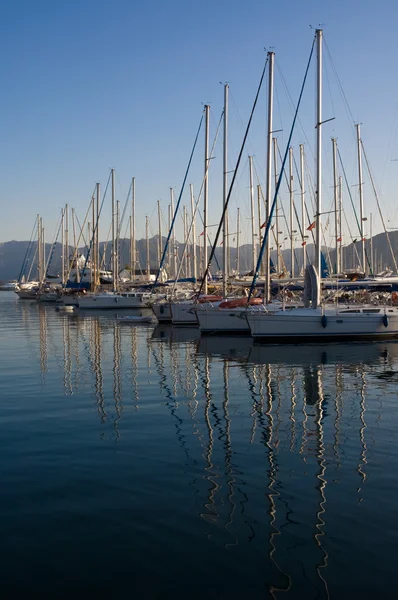 在安卡拉 土耳其在滨海游艇 地中海日落时 免版税图库照片